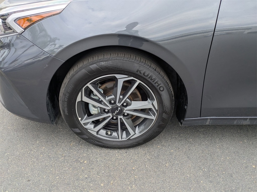 Thumbnail: 2024 Kia Forte - 13