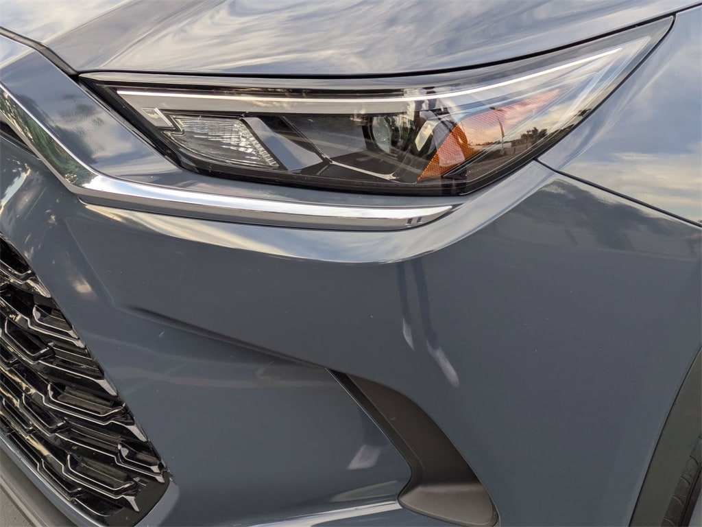 Thumbnail: 2025 Toyota Grand Highlander - 11