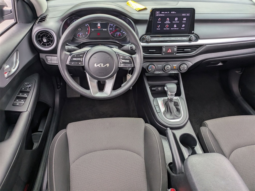 Thumbnail: 2024 Kia Forte - 25