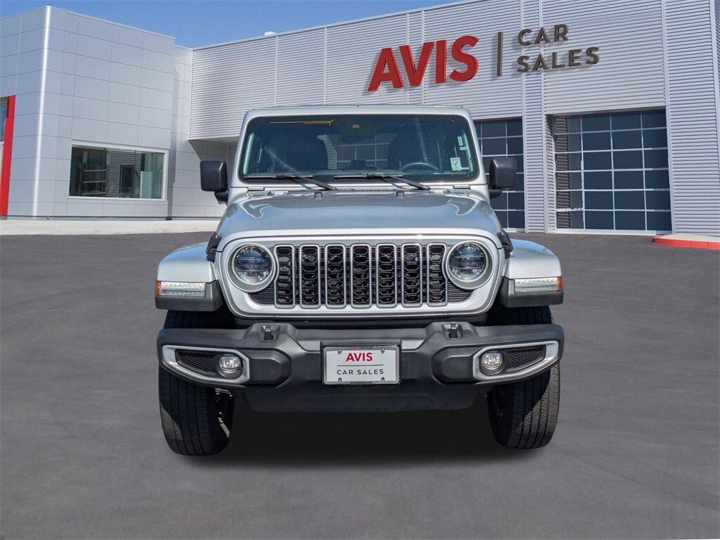 2024 Jeep Wrangler Sahara photo 2