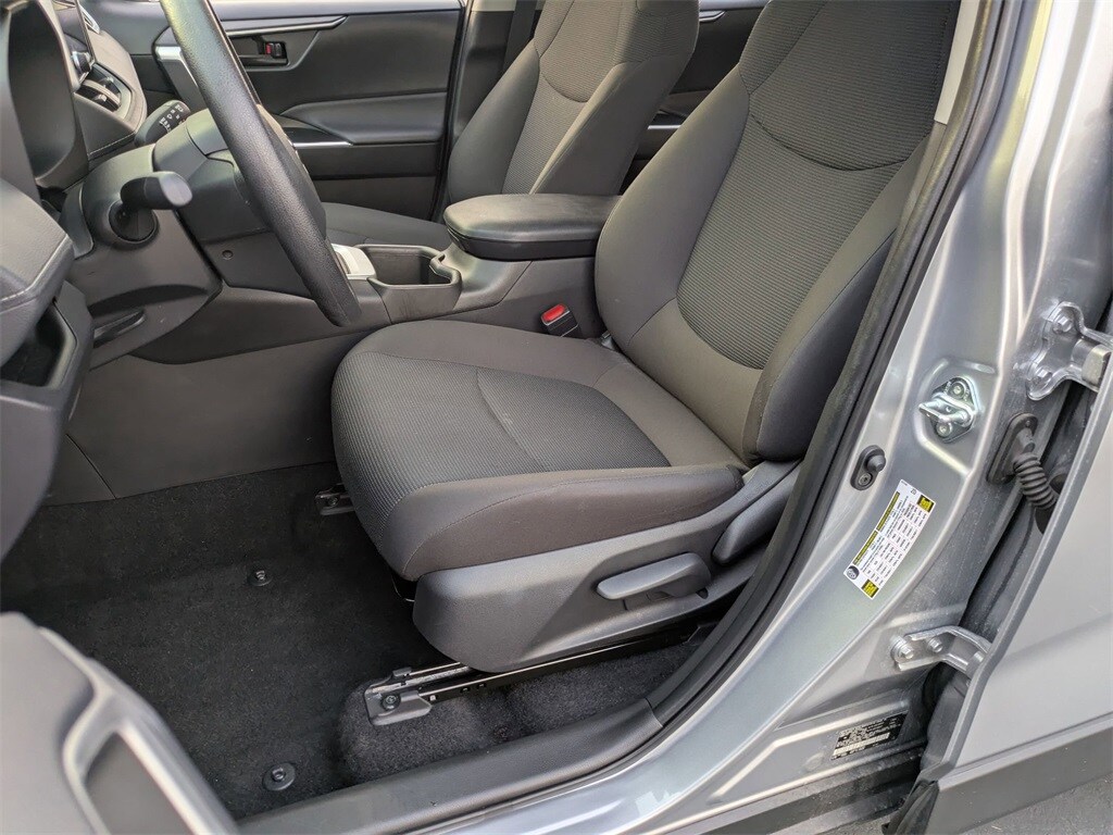 Thumbnail: 2025 Toyota RAV4 - 11