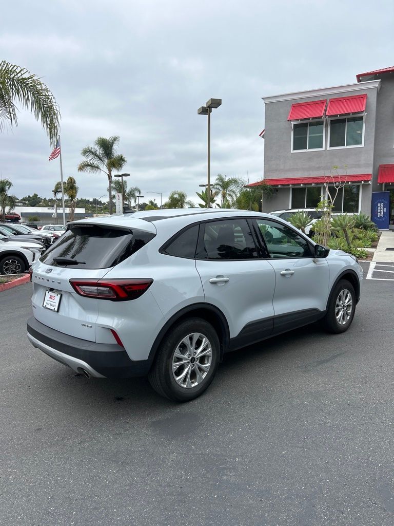 Thumbnail: 2025 Ford Escape - 7