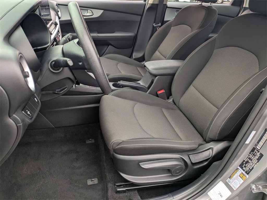 Thumbnail: 2024 Kia Forte - 14