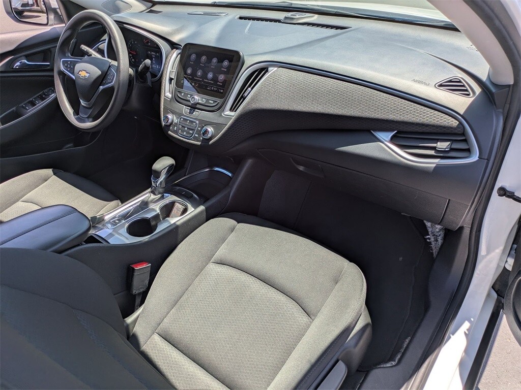 Thumbnail: 2023 Chevrolet Malibu - 30