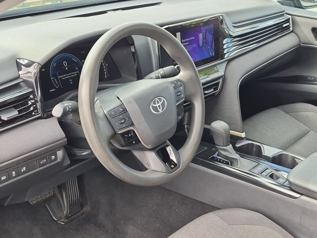 Thumbnail: 2025 Toyota Camry - 15