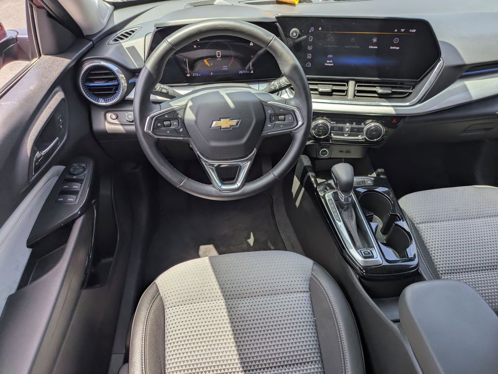 Thumbnail: 2025 Chevrolet Trax - 25