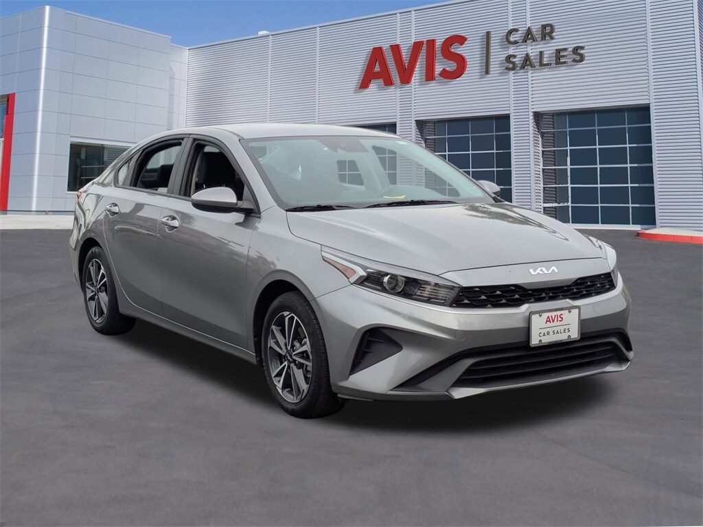 Thumbnail: 2024 Kia Forte - 3