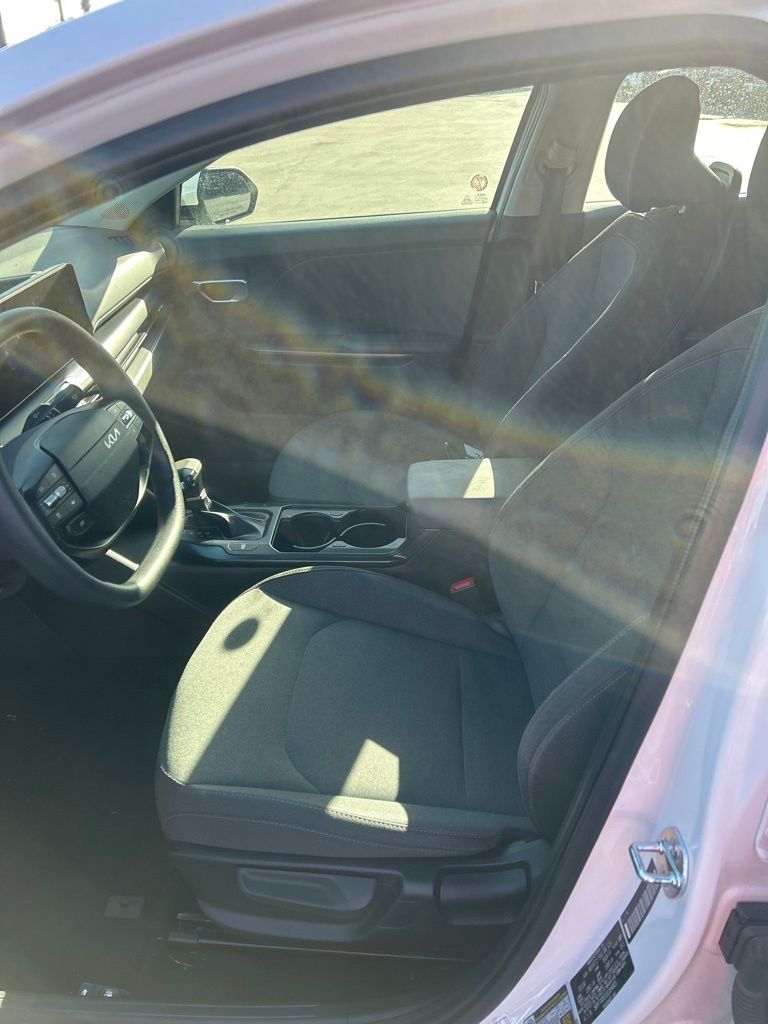 Thumbnail: 2025 Kia K4 - 12