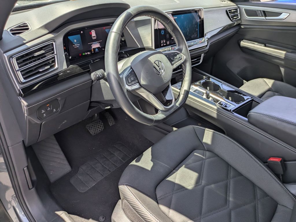 Thumbnail: 2025 Volkswagen Atlas - 18