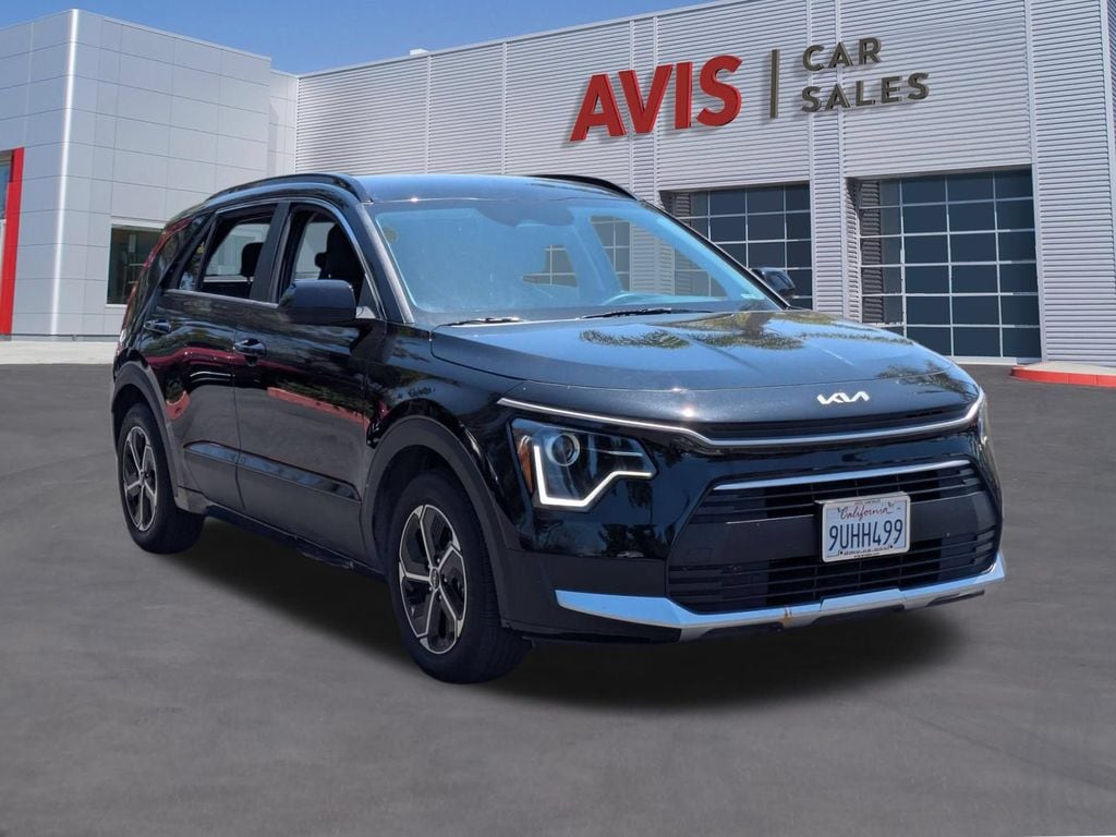 Thumbnail: 2025 Kia Niro - 3