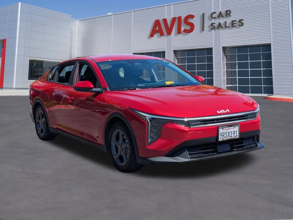 Thumbnail: 2025 Kia K4 - 3