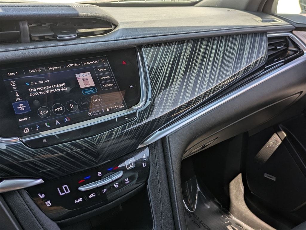 Thumbnail: 2024 Cadillac XT6 - 15