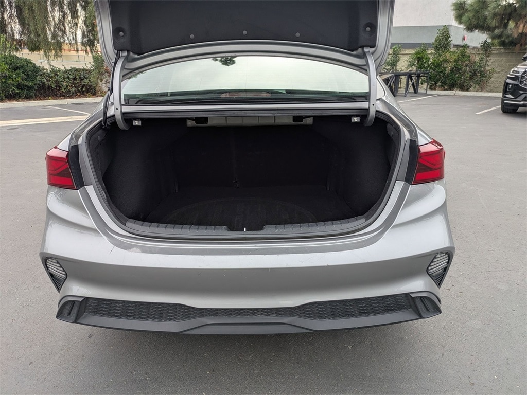 Thumbnail: 2024 Kia Forte - 30