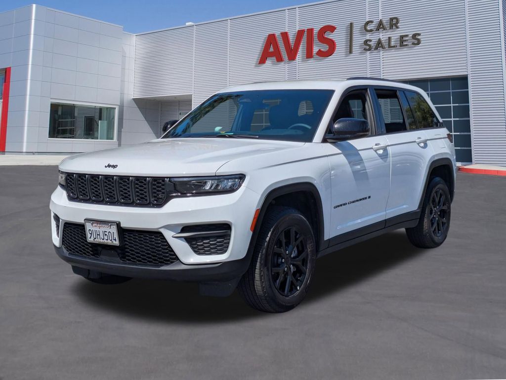 2025 Jeep Grand Cherokee Altitude 4x4's photo