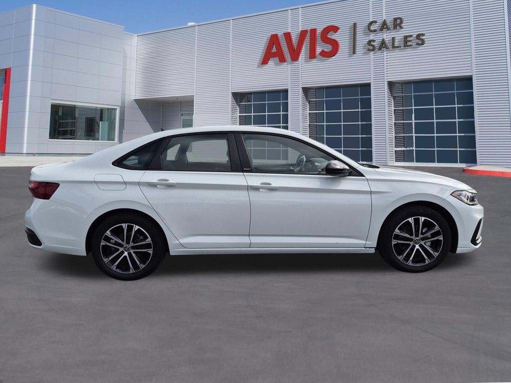 Thumbnail: 2025 Volkswagen Jetta - 5