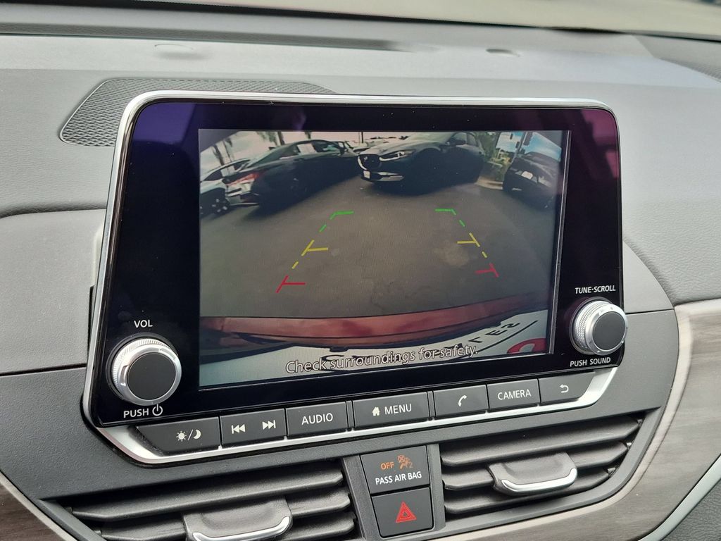 2025 Nissan Altima SV - Photo 18