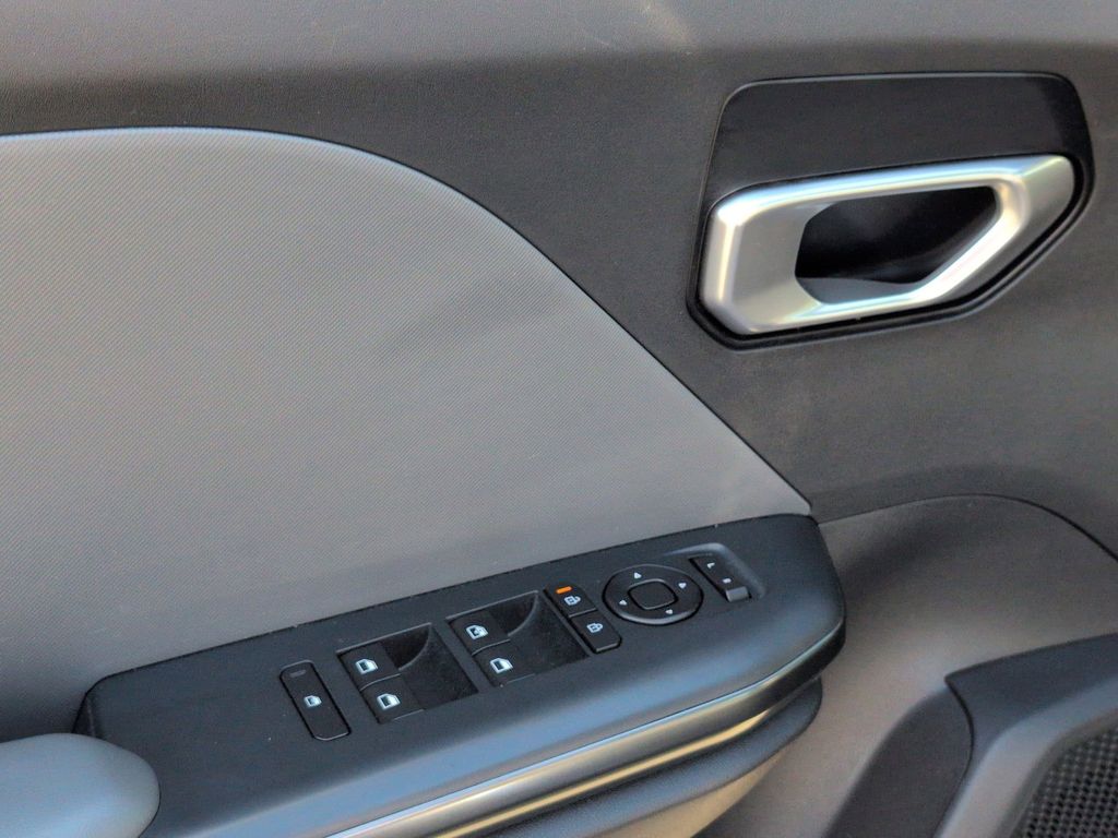 Thumbnail: 2025 Kia K4 - 13