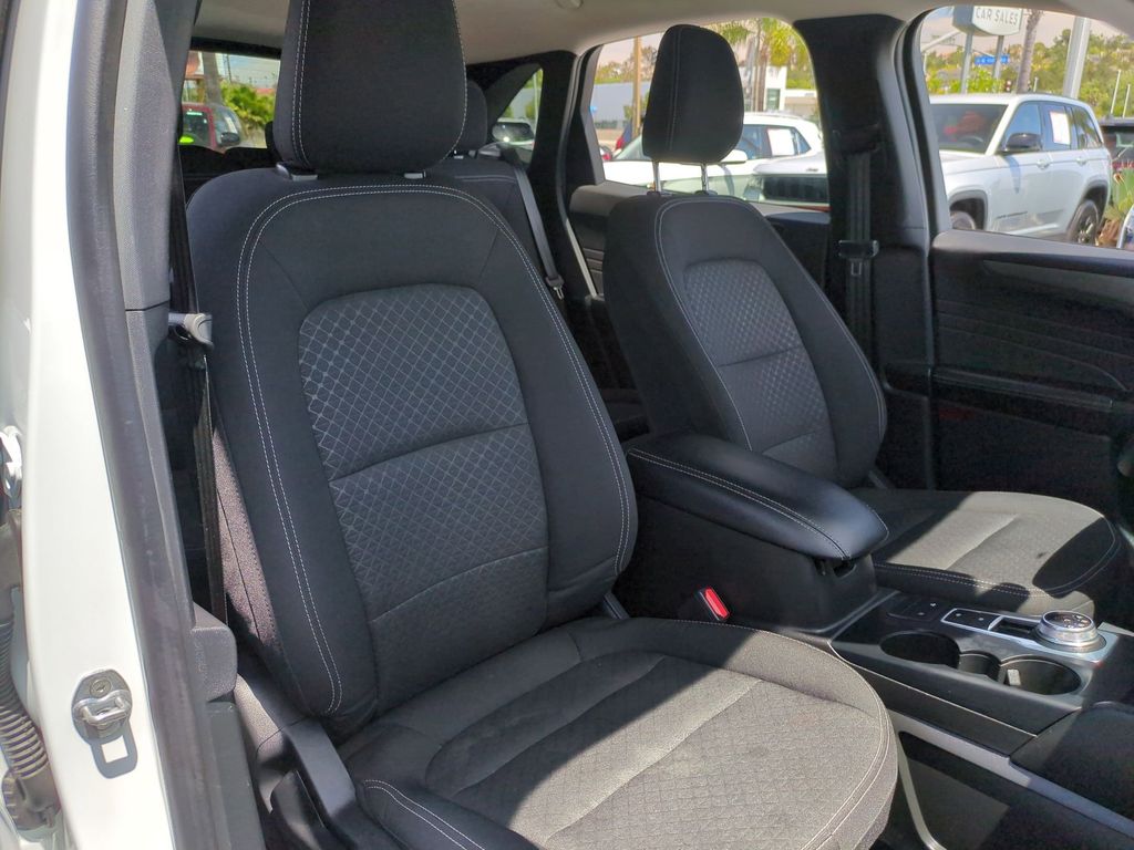 Thumbnail: 2025 Ford Escape - 30