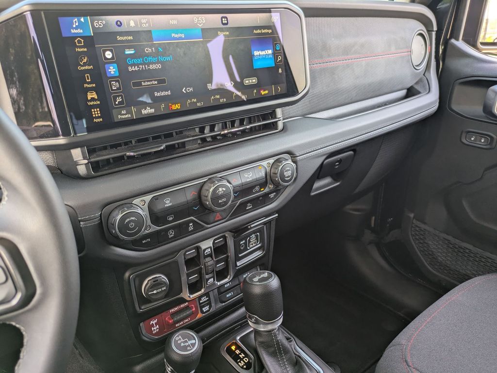 Thumbnail: 2025 Jeep Wrangler - 20