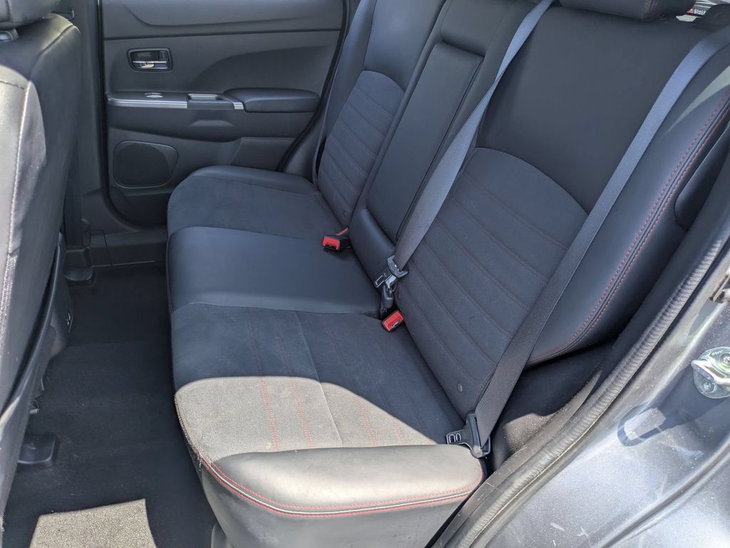 Thumbnail: 2025 Mitsubishi Outlander Sport - 26