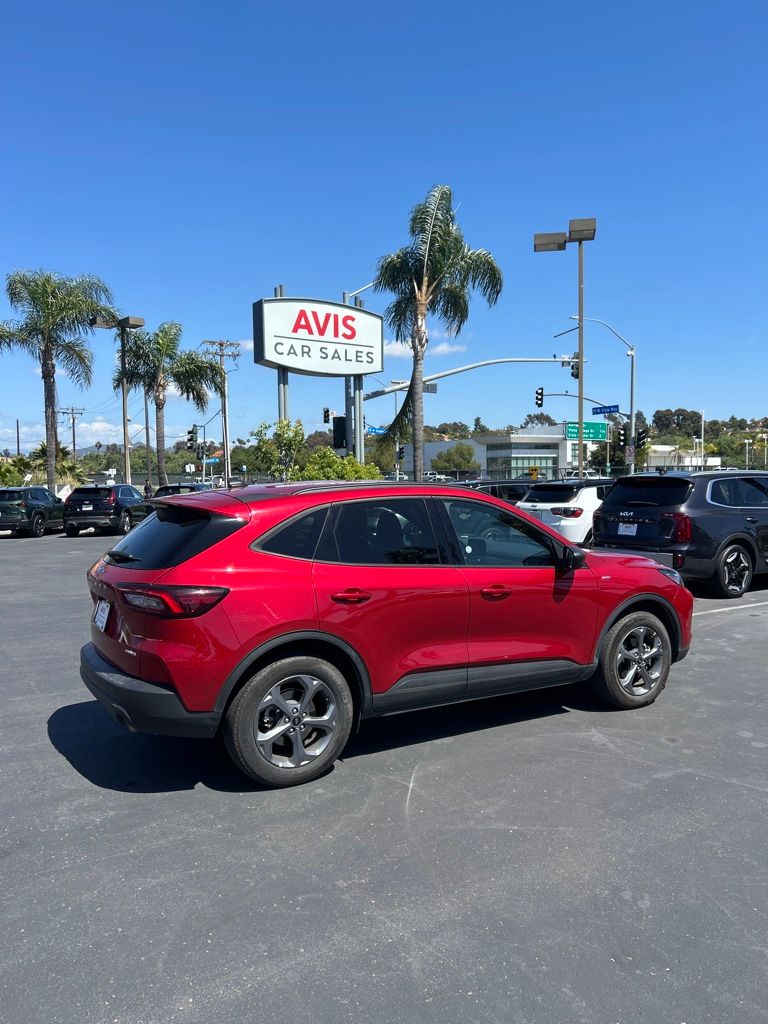 Thumbnail: 2025 Ford Escape - 3