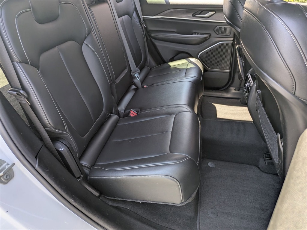 2023 Jeep Grand Cherokee 4xe 29