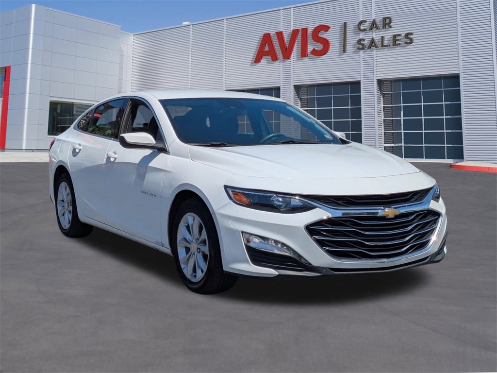 Thumbnail: 2023 Chevrolet Malibu - 3