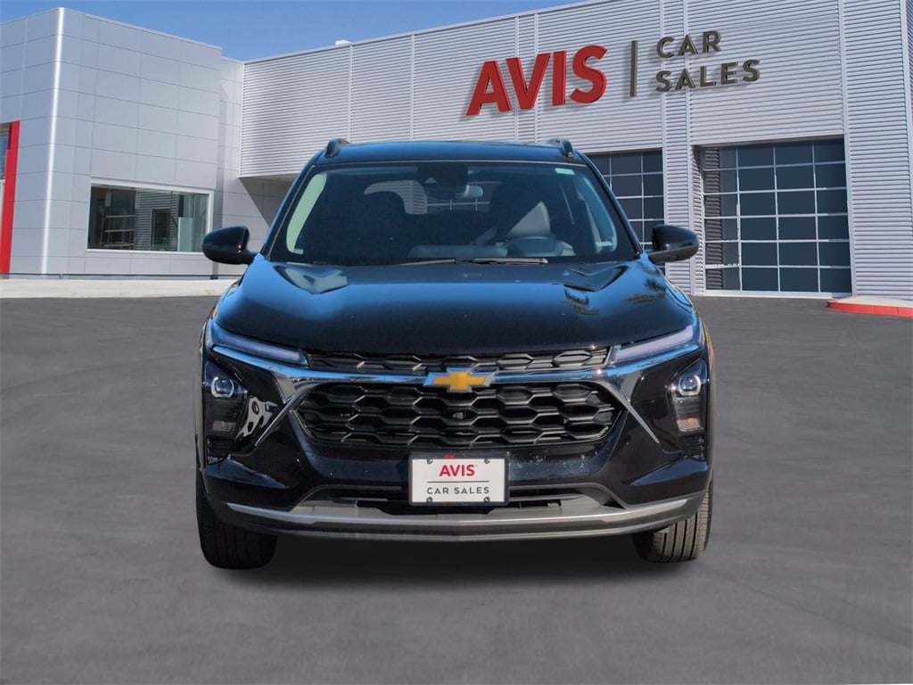 Thumbnail: 2025 Chevrolet Trax - 2