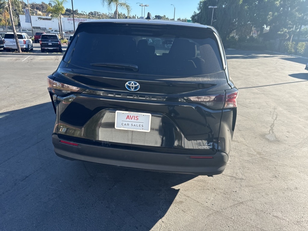 Used 2024 Toyota Sienna For Sale at AVIS Car Sales VIN 5TDKRKEC0RS194066
