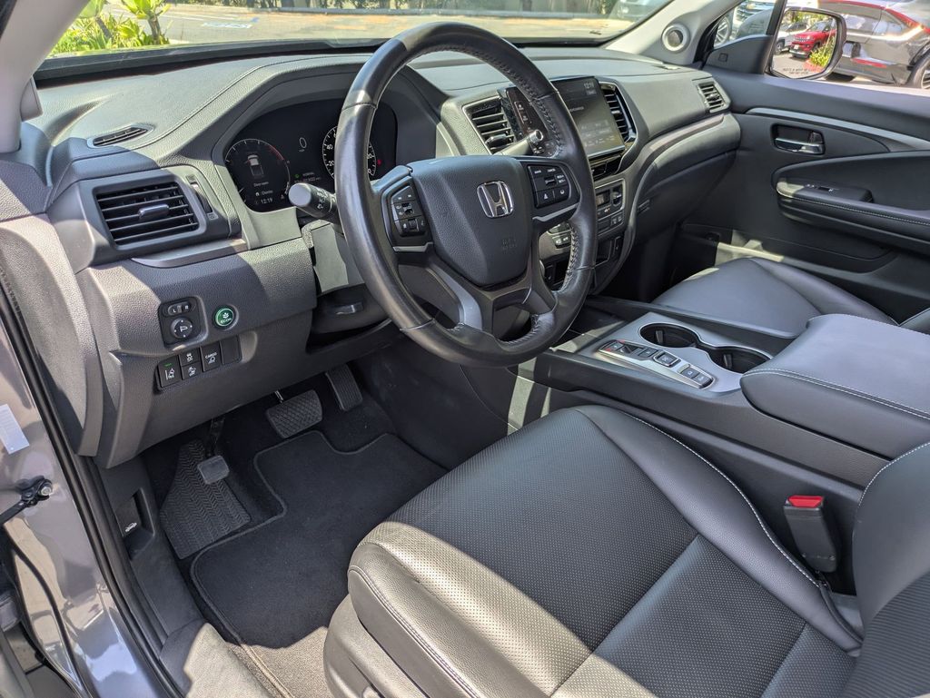 Thumbnail: 2025 Honda Ridgeline - 17