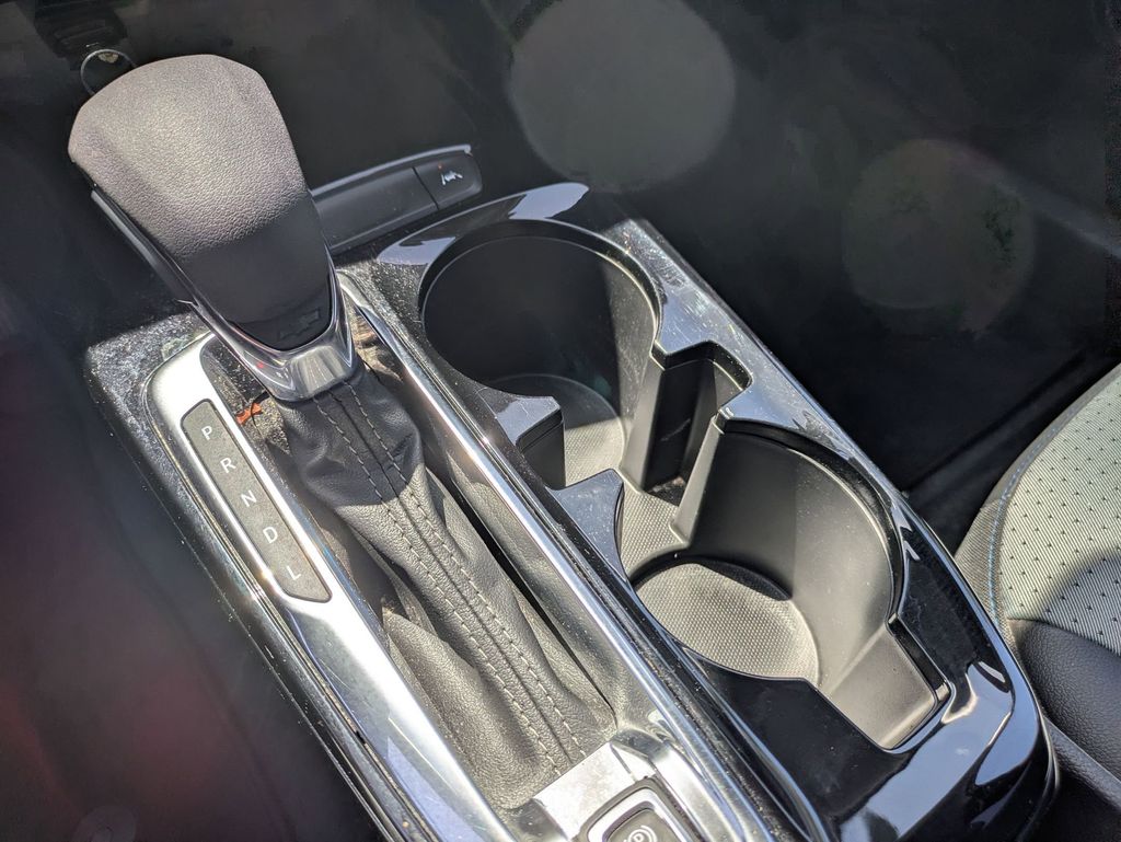 Thumbnail: 2025 Chevrolet Trax - 23