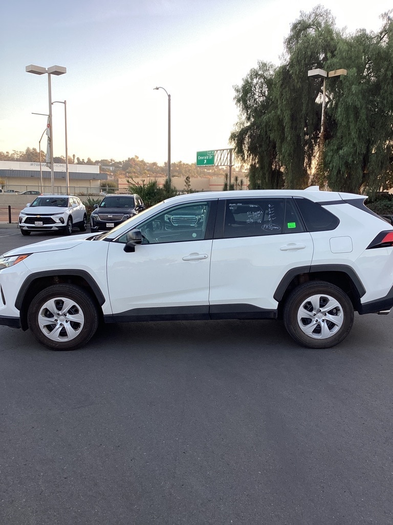 Thumbnail: 2024 Toyota RAV4 - 6