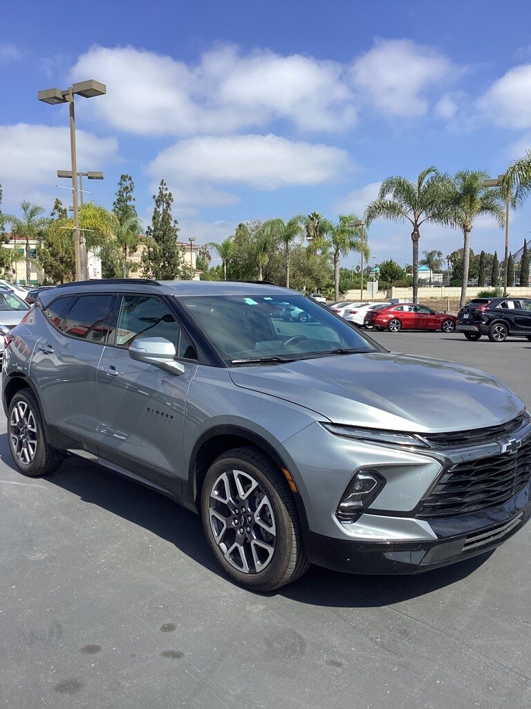 Thumbnail: 2025 Chevrolet Blazer - 3