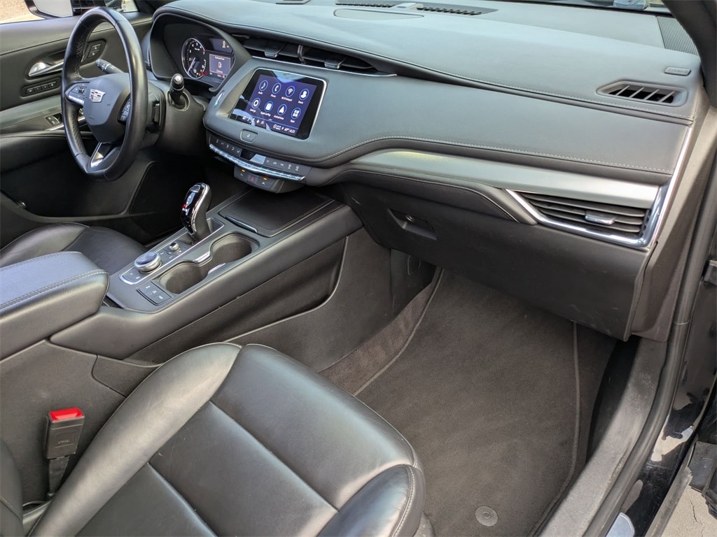 Thumbnail: 2023 Cadillac XT4 - 29