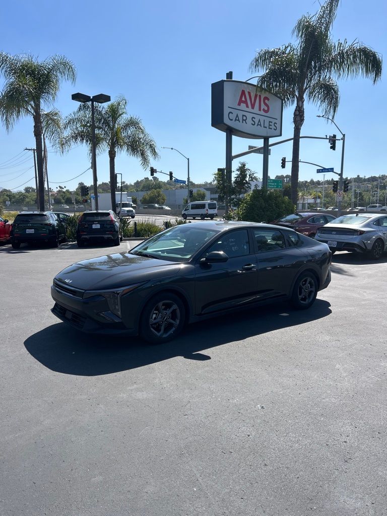 Thumbnail: 2025 Kia K4 - 1