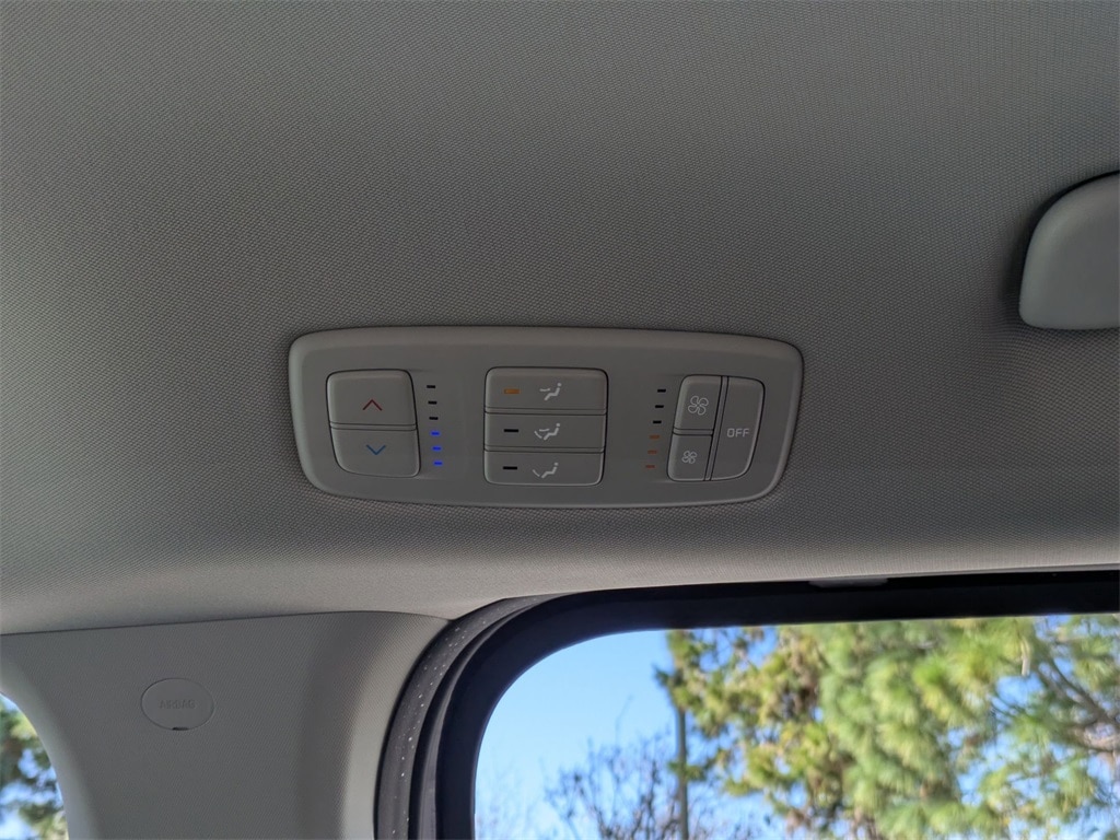 Thumbnail: 2024 Kia Carnival - 26