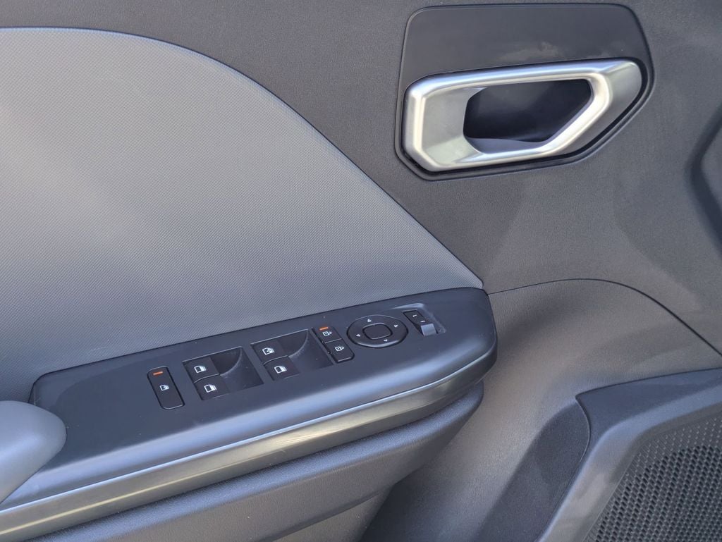 Thumbnail: 2025 Kia K4 - 16