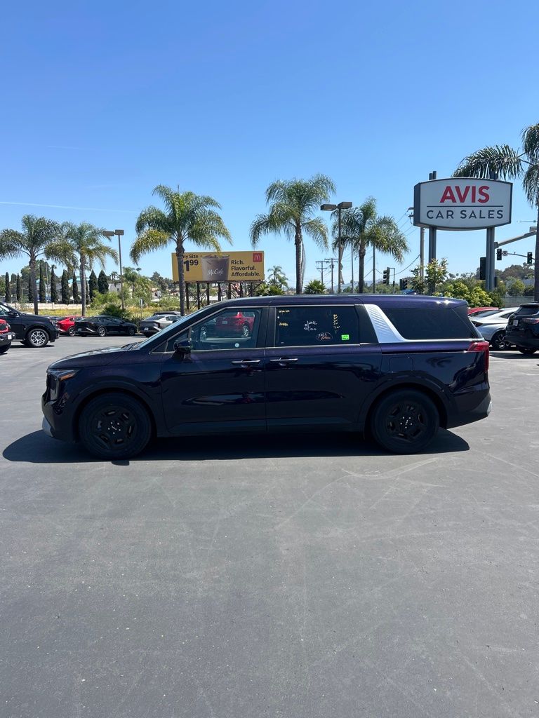 Thumbnail: 2025 Kia Carnival - 4