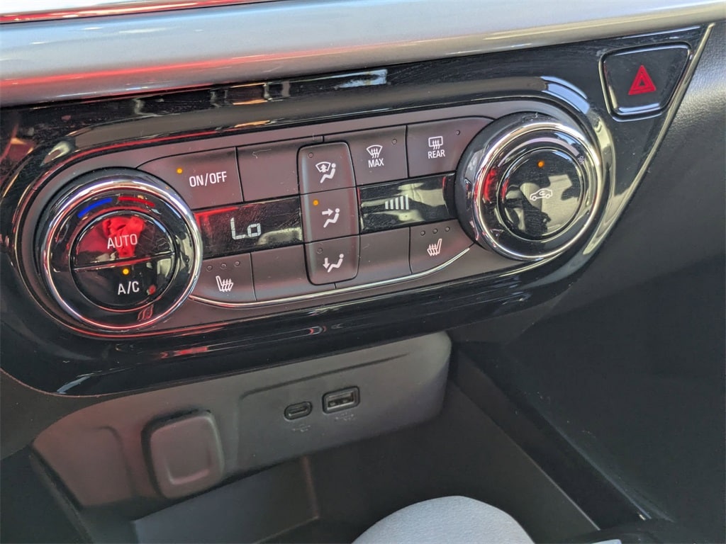 Thumbnail: 2025 Chevrolet Trax - 22