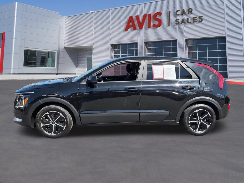 Thumbnail: 2025 Kia Niro - 10