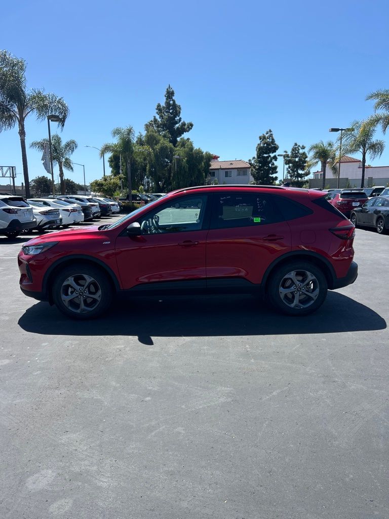Thumbnail: 2025 Ford Escape - 9
