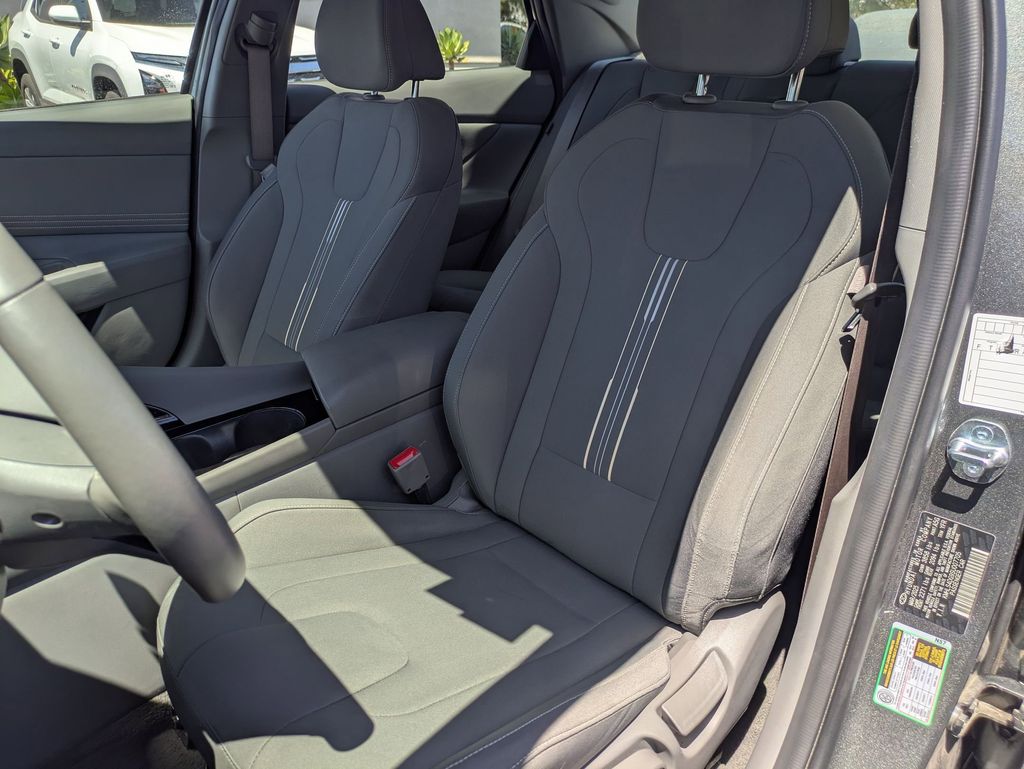 Thumbnail: 2025 Hyundai Elantra - 14