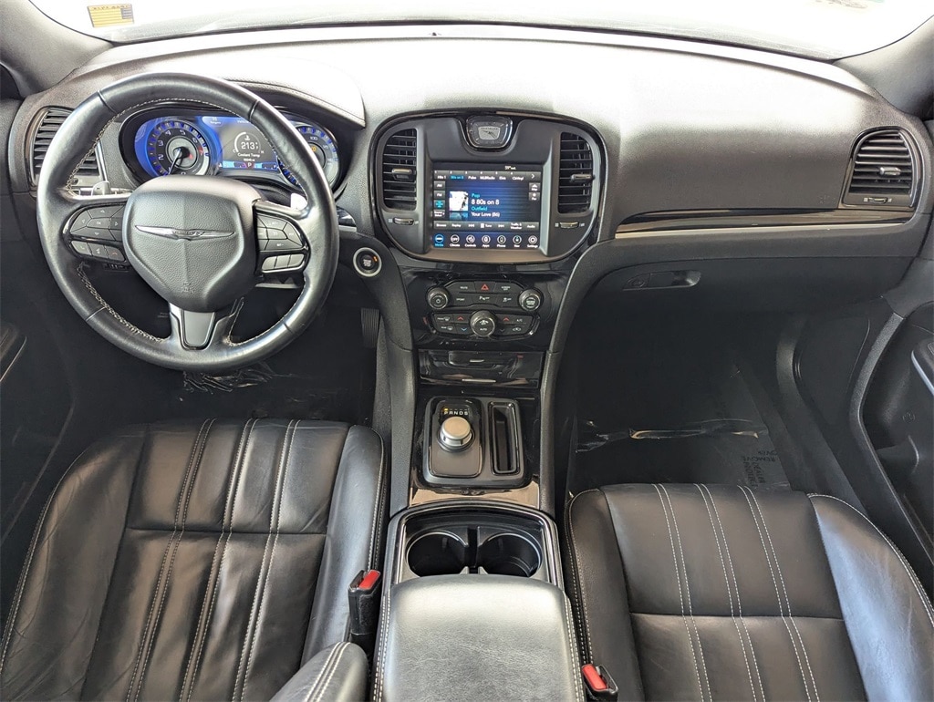 Thumbnail: 2022 Chrysler 300 - 26