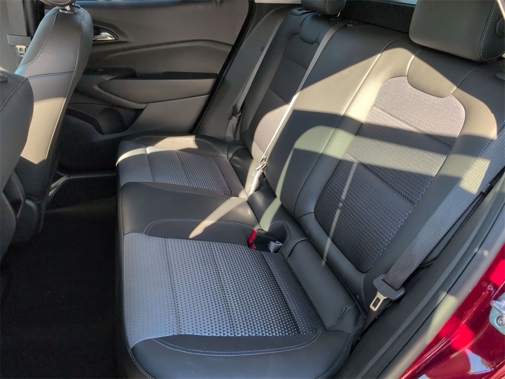 Thumbnail: 2025 Chevrolet Trax - 28