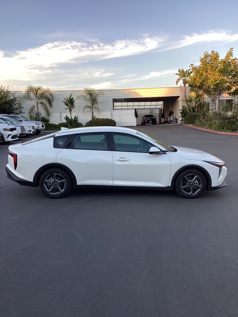 Thumbnail: 2025 Kia K4 - 2