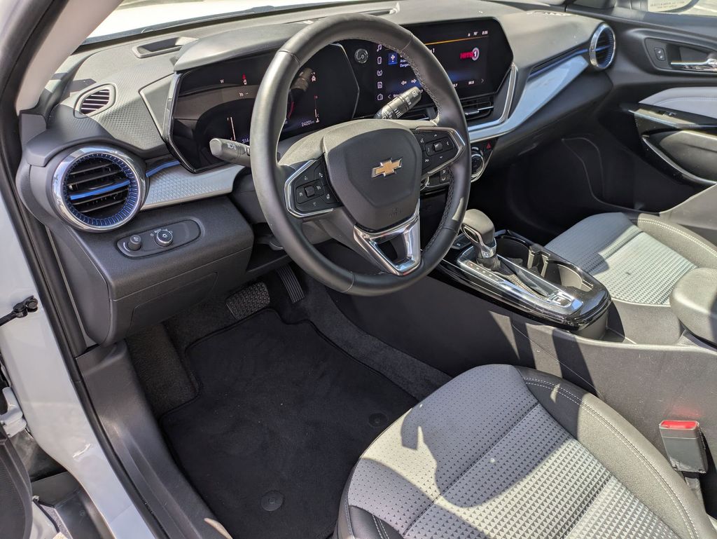 Thumbnail: 2025 Chevrolet Trax - 15