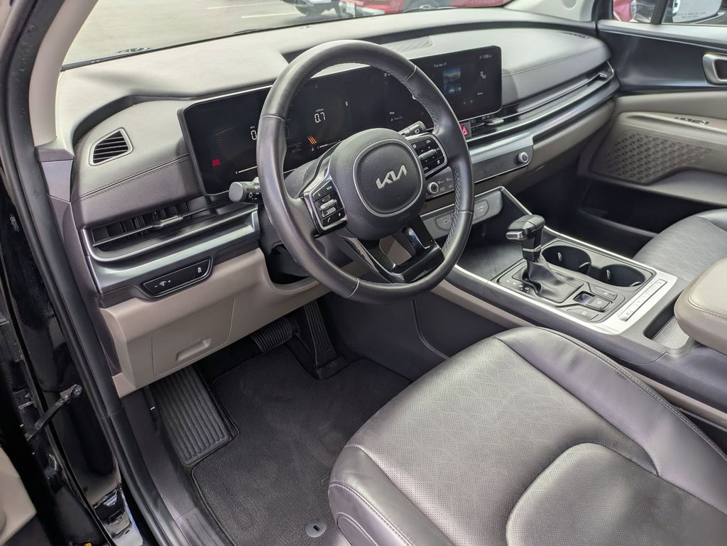 Thumbnail: 2025 Kia Carnival - 15