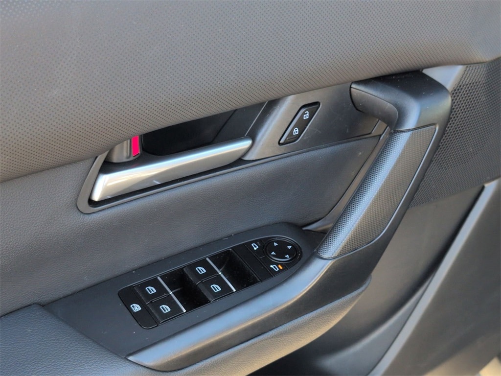 Thumbnail: 2025 Mazda CX-50 - 17