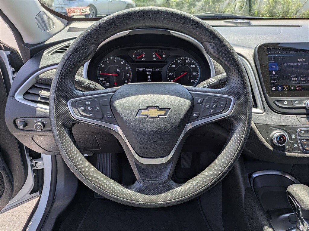 Thumbnail: 2023 Chevrolet Malibu - 18