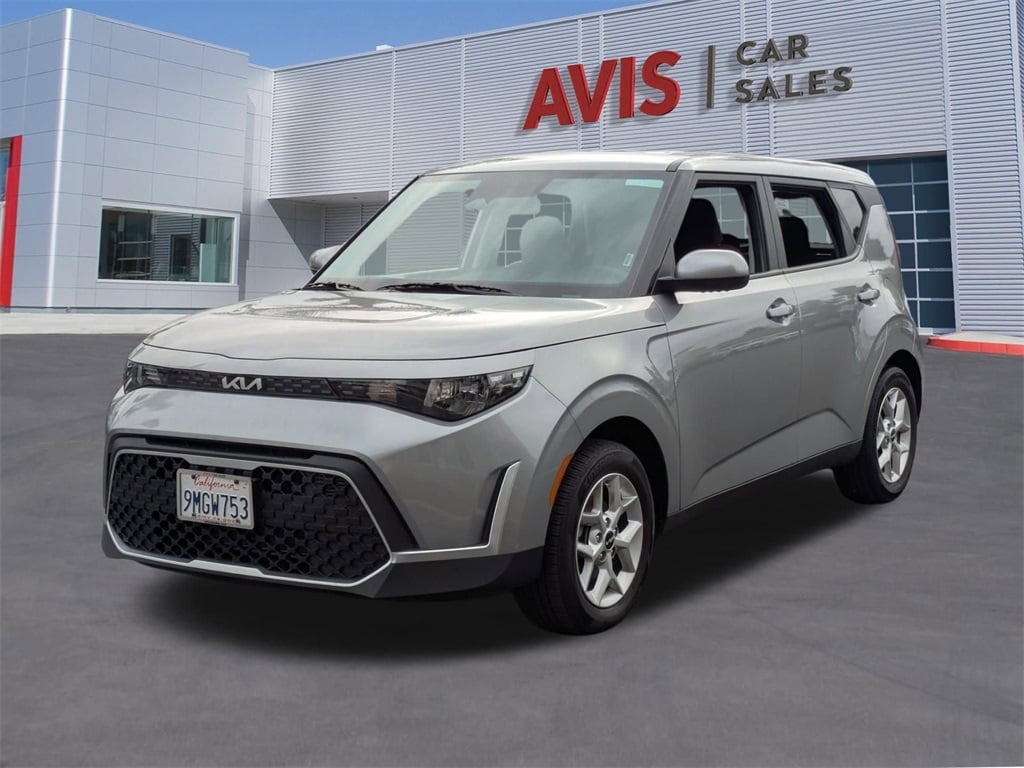 2024 Kia Soul LX's photo